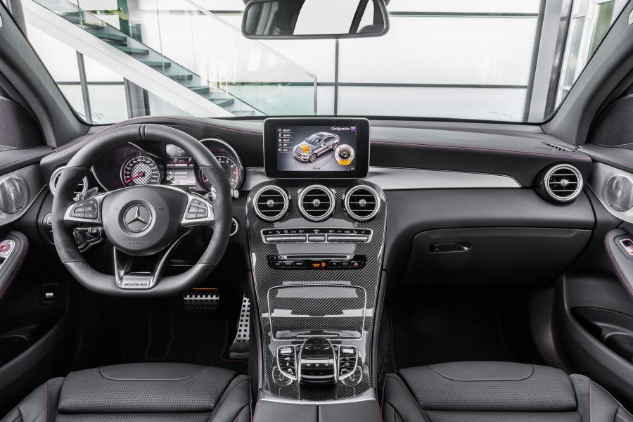 Торпедо Mercedes-AMG GLC43 4Matic Coupe 2016 года  (WW) (фото 46 из 46)
